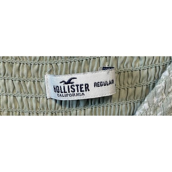 Hollister Light Green Smocked Floral Romper W/ Pockets & Versatile Off-Shoulder - Picture 6 of 9